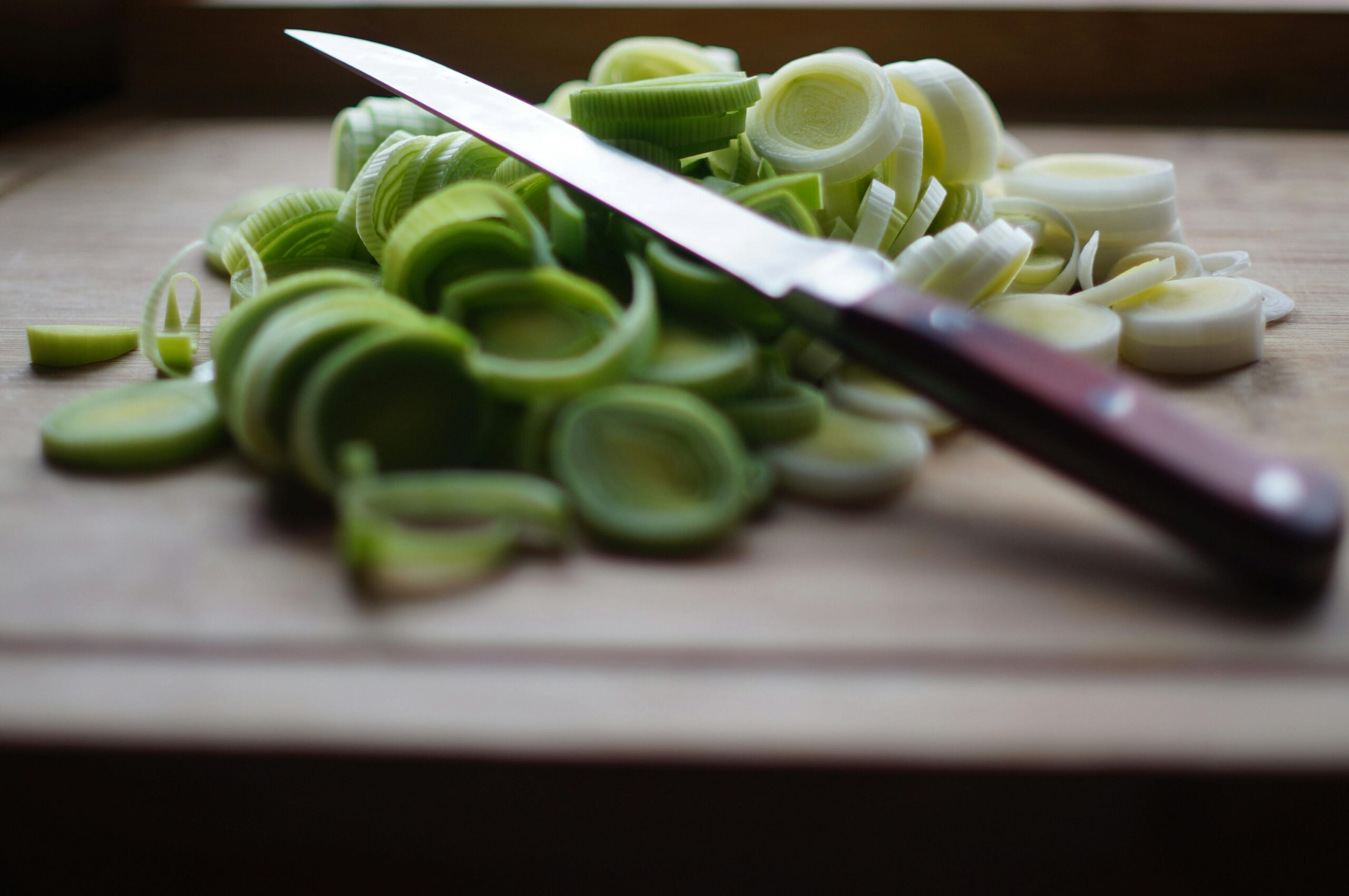 Aiguillettes de canard rôties sur fondue de légumes